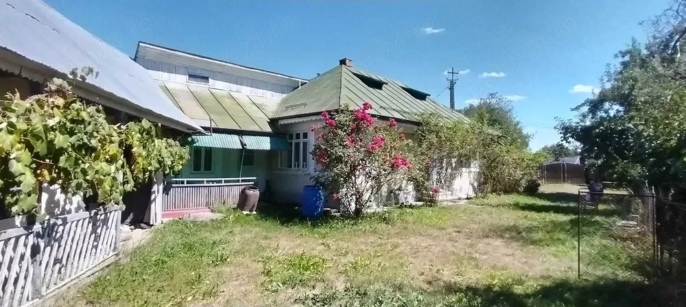 Vand casa cu livada si teren agricol in Bodesti judetul Neamt