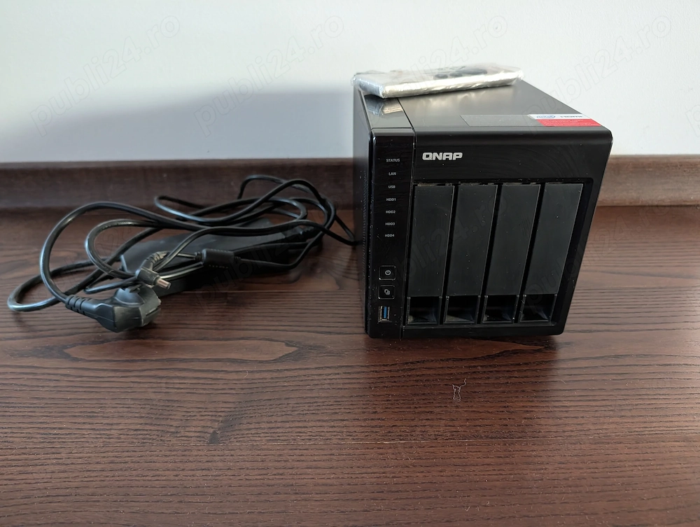 NAS QNAP TS-451+ 4-Bay, Telecomanda, Stare Perfecta de Functionare