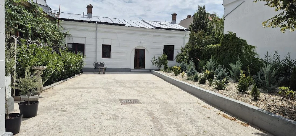 proprietar inchiriez casa ultracentral