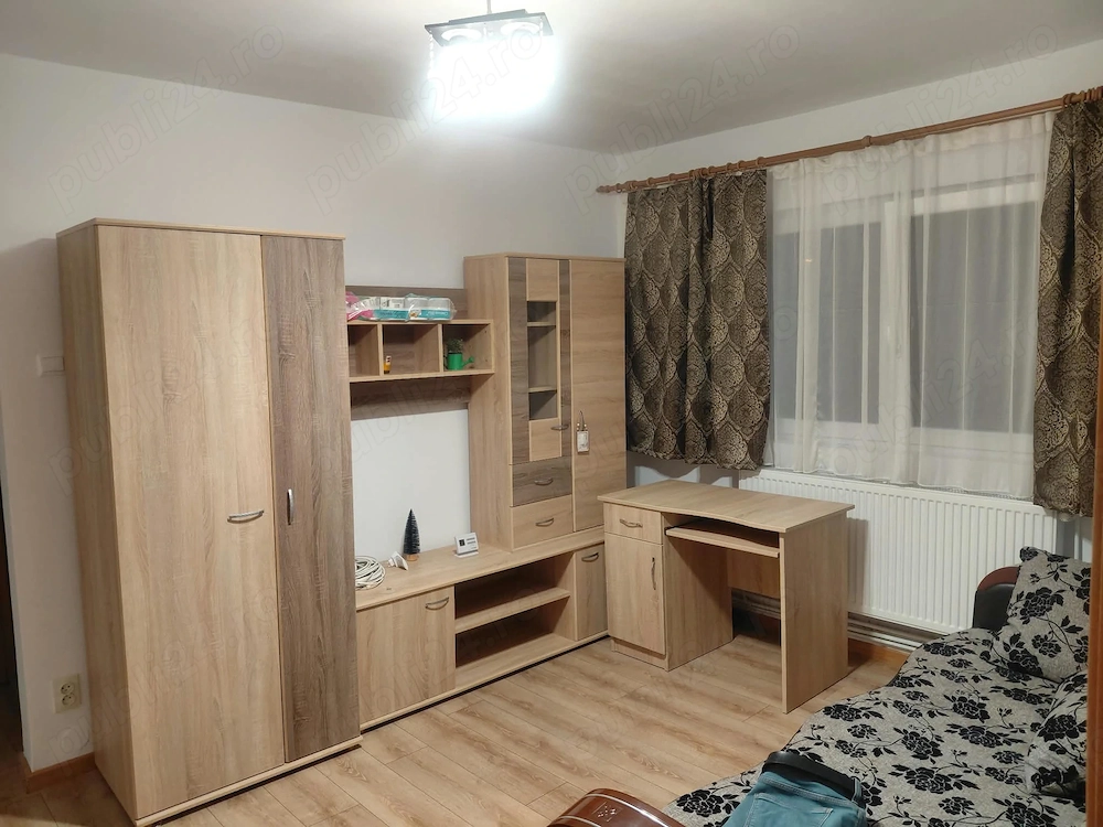 inchiriez apartament cu 3 camere