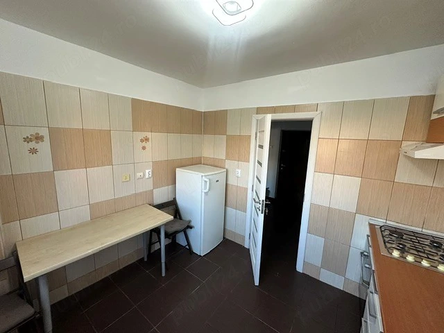 Inchiriez apartament cu 2 camere, Crangasi, Piata, Metrou, direct propietar