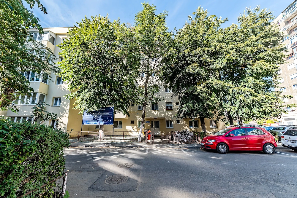  3 camere, etajul 1 – Aleea Amara, Vlaicu