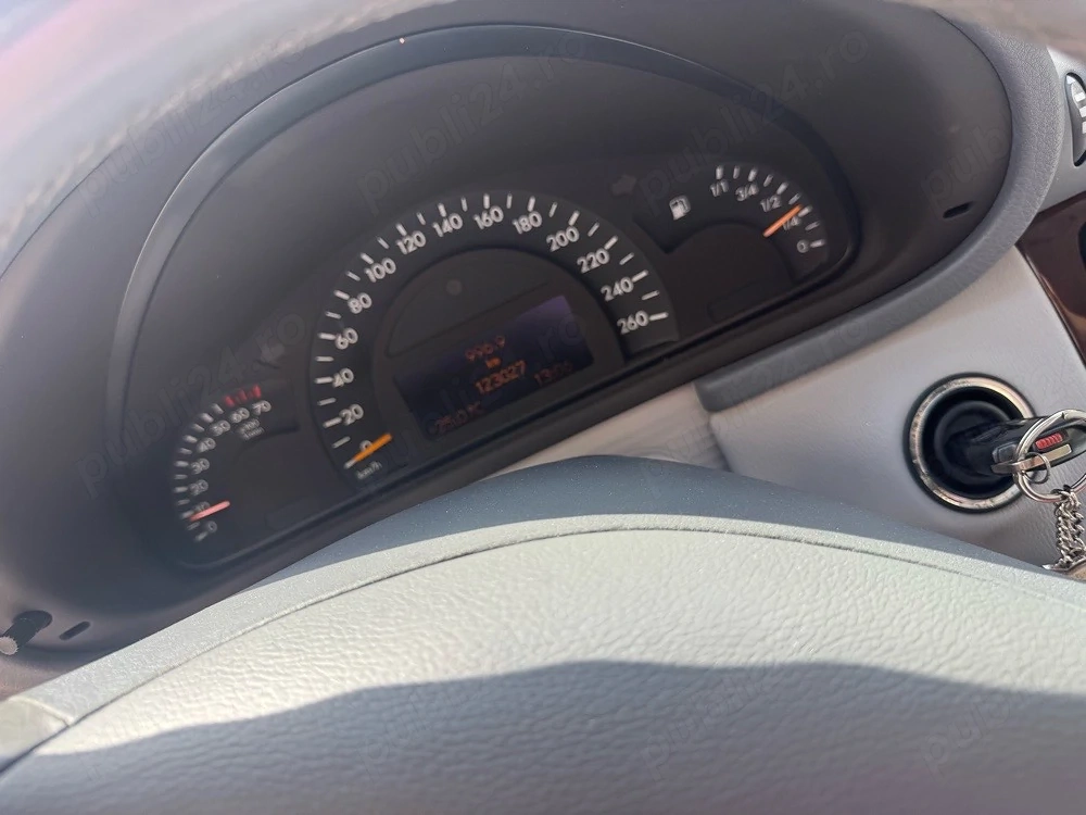 Mercedes Benz C180