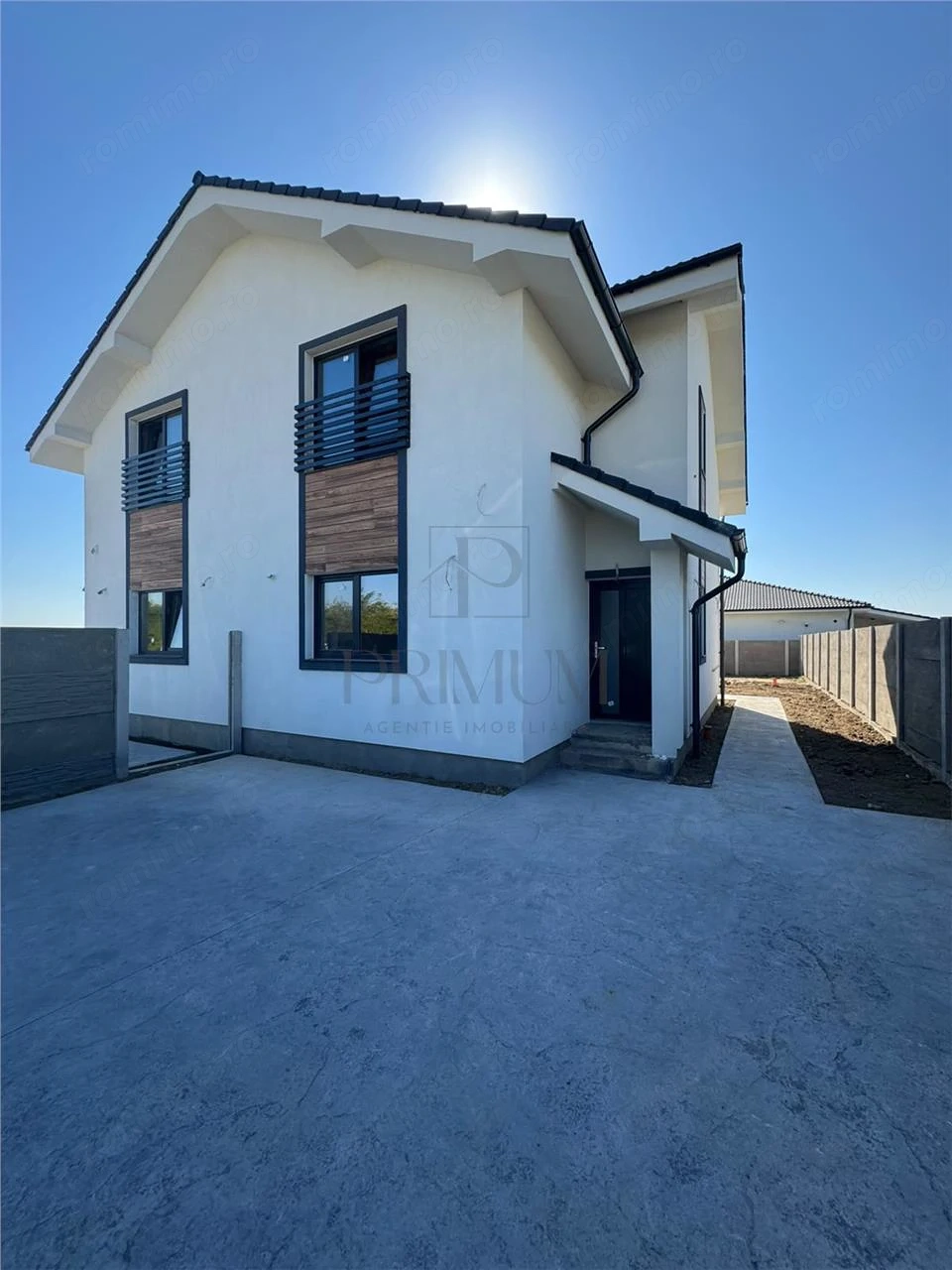 Duplex superb - zona buna - 3 dormitoare - finisaje la alegere