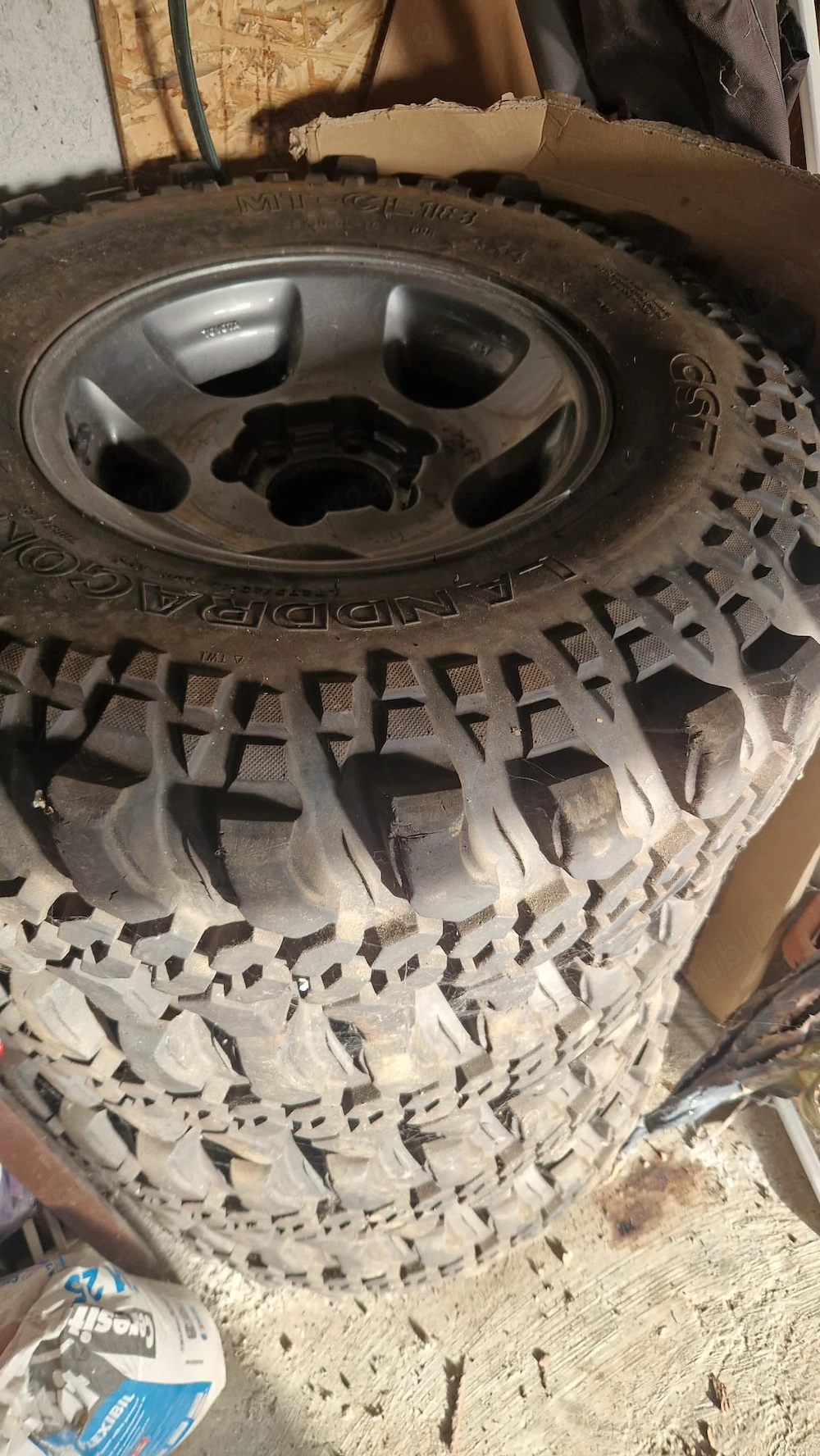 Cauciucuri OFF ROAD cu jante orig. TOYOTA profil "SIMEX" 35x10.5R16 