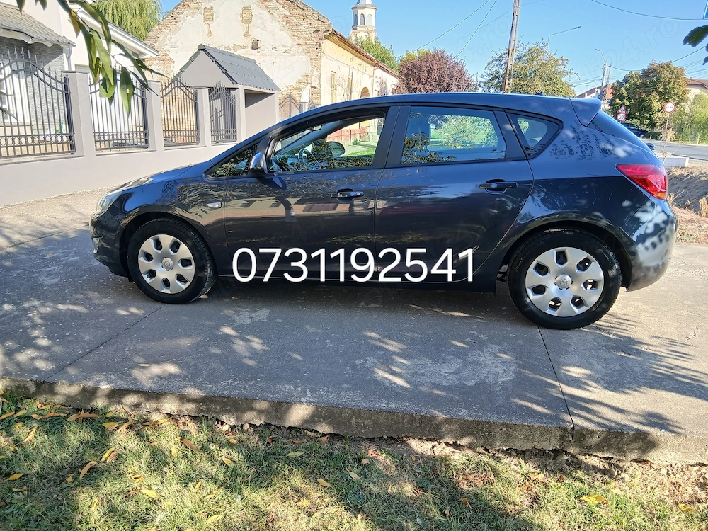 Opel astra j an 2010 benzina 1.4 klimatronic euro 5 adusă recent Germania 