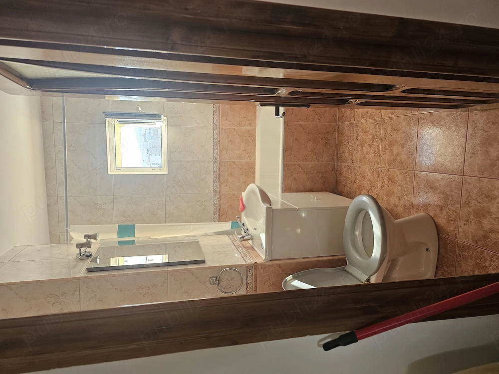Închiriez Apartament 