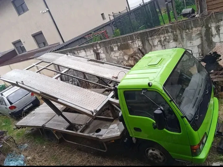 ISUZU NPR 70, autoutilitara autoplatformă