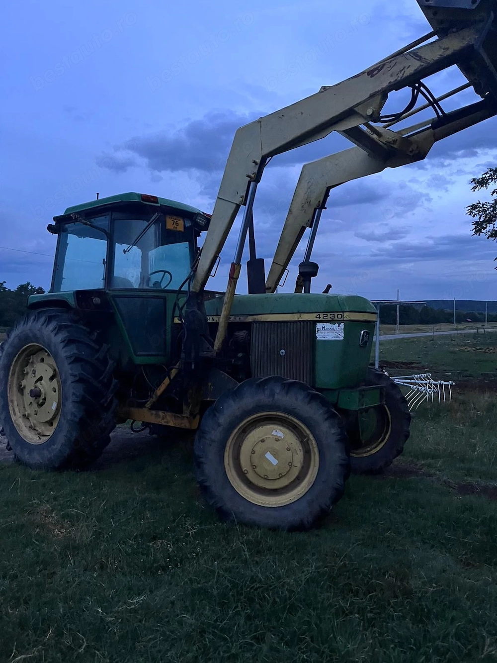 Tractor Jhon deere 4230