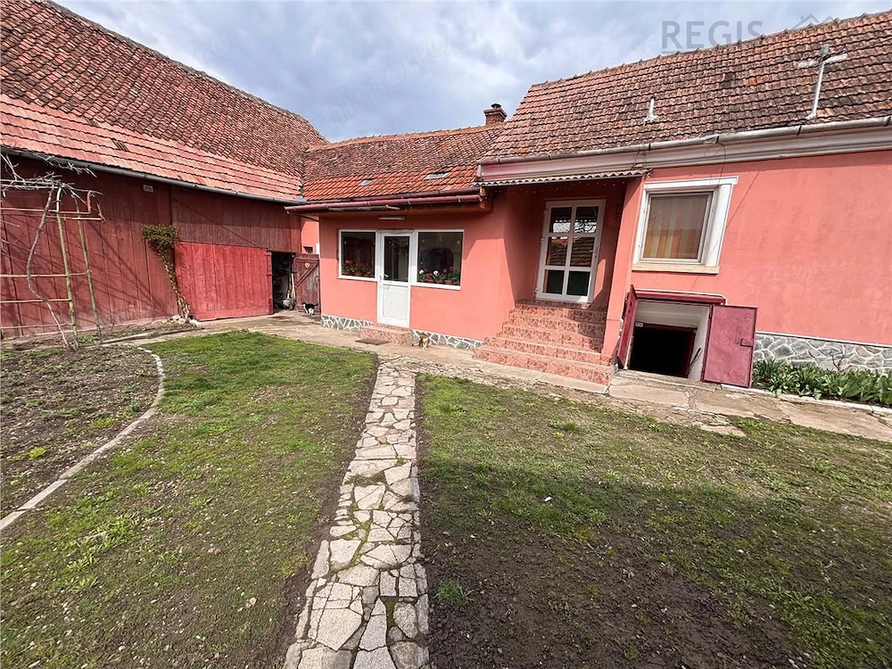 Casa de 3 camere, 500mp teren+bucatarie de vara+sura-Bod