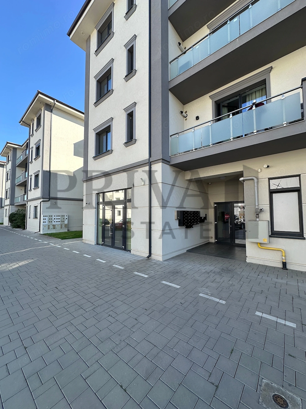 Apartament modern 2 camere, bucatarie inchisa, parcare