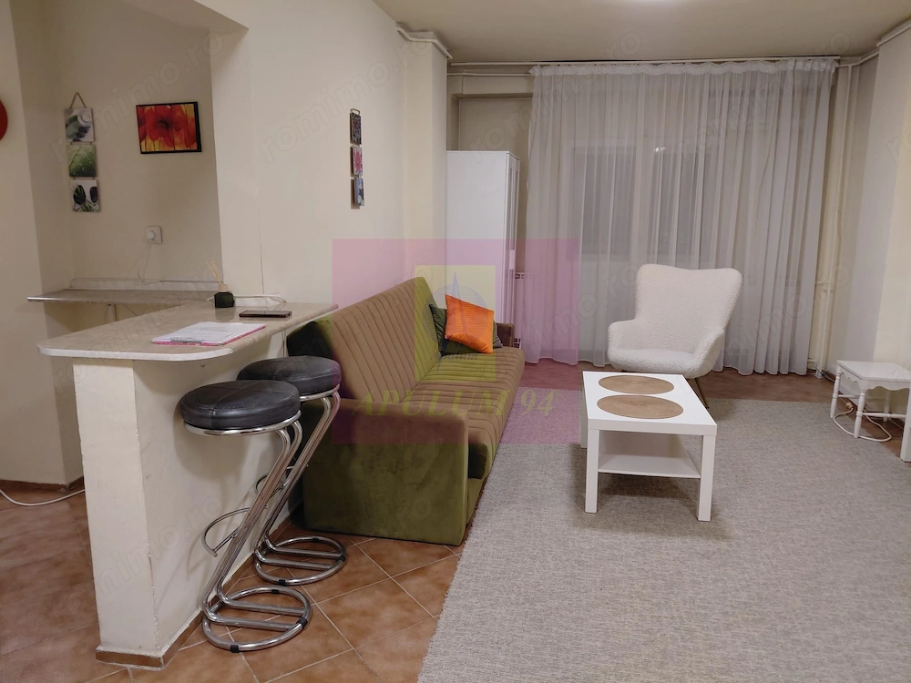 Apartament de 2 camere bd Decebal stradal