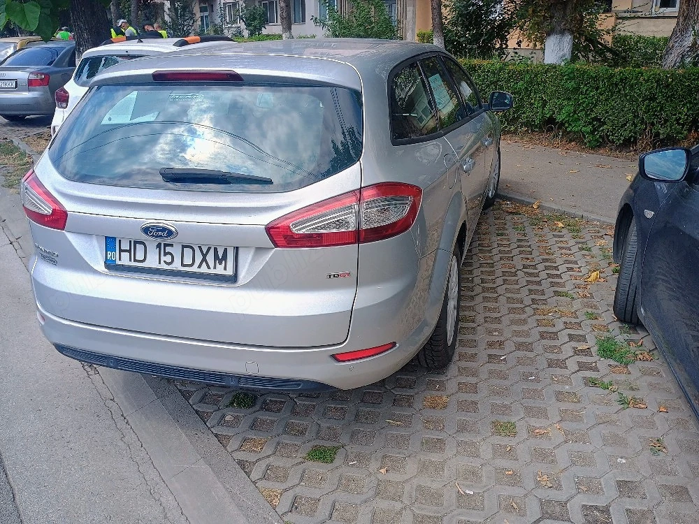 Vând Ford Mondeo 