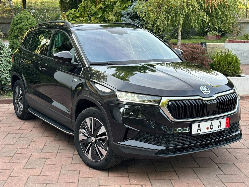 Skoda Karoq Tour   4X4   2.0 TDI   150 cp   DSG  Digital Cockpit   Apple CarPlay   Full LED