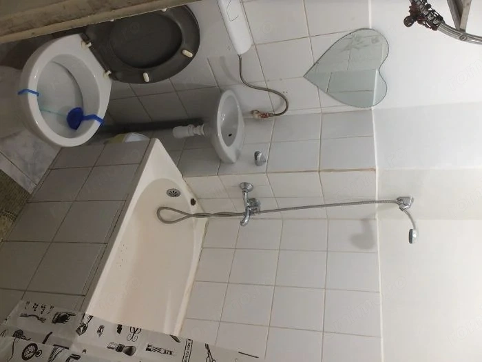 Garsonieră de închiriat în Piața Maria
