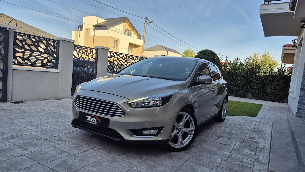 Ford-Focus-1.5 Benzina -Euro 6-Camera marsarier-Lane Assist-Volan incalzit-navi-