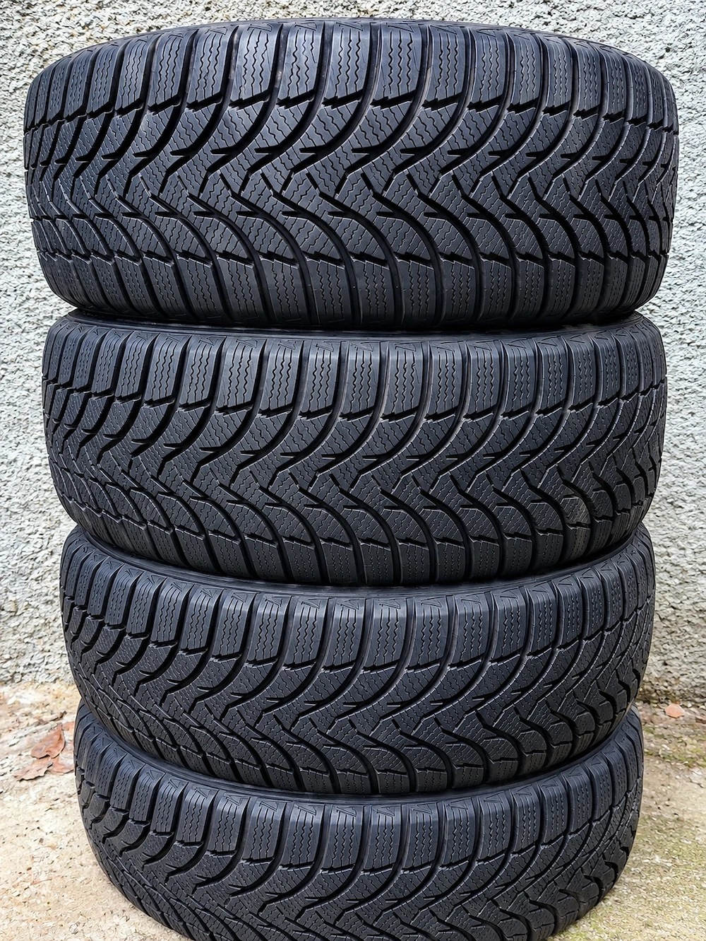 Cauciucuri iarna 4 Buc KUMHO/215/50R17 dot 2022