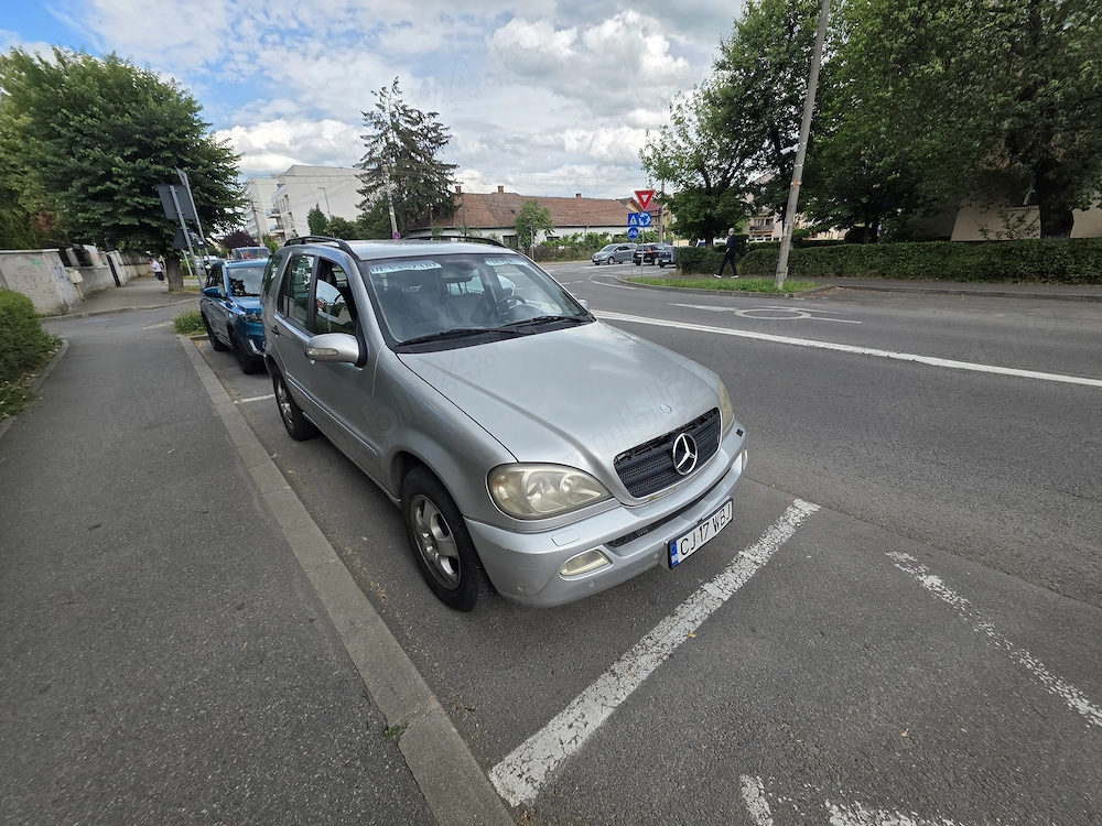 Vand autoutilitara mercedes ML270