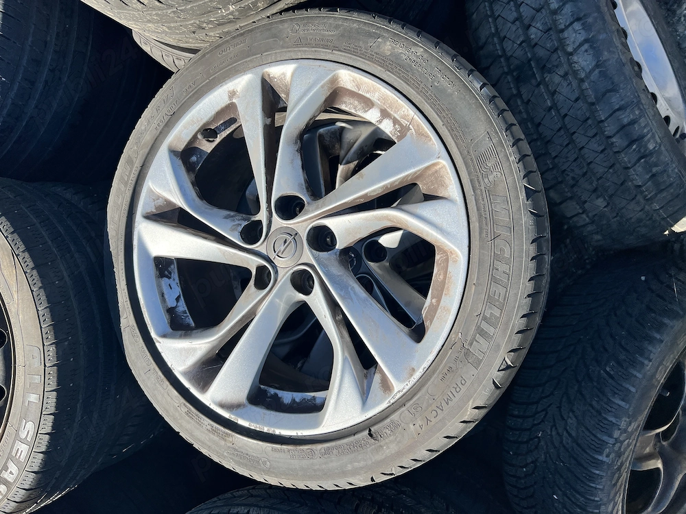 JANTE OPEL R17 – 5x110  Vând set de jante originale Opel R17, cu anvelope Michelin.