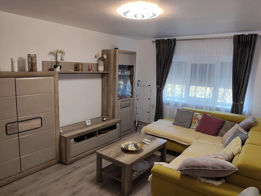 Închiriez apartament 3 camere zona Girocului-Plăvat II