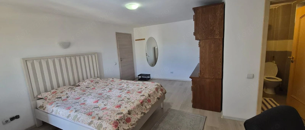 Camera de inchiriat