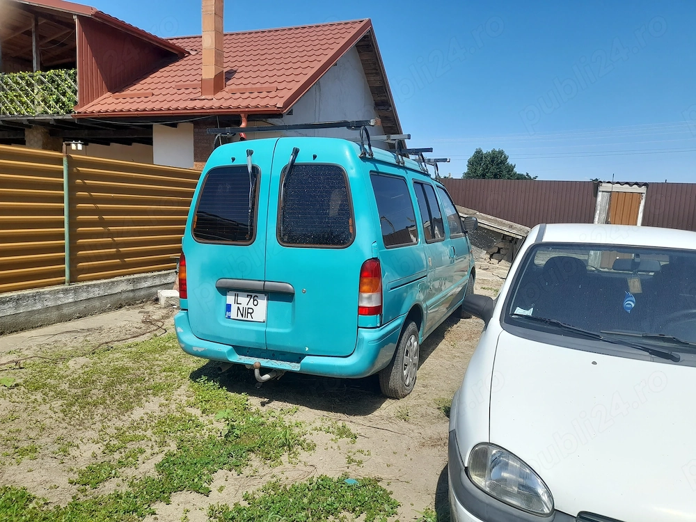 Vand Nissan vanette cargo 2.3 