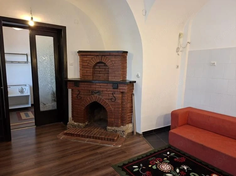 4 camere într-o vilă elegantă, retrasă și liniștită – zona Vasile Lascăr