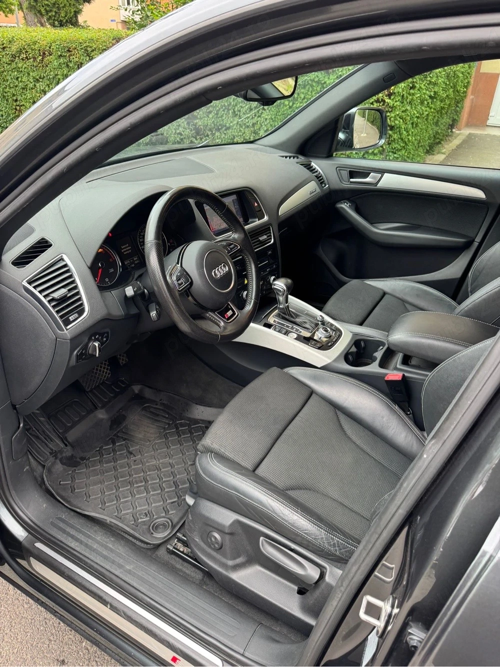 se vinde Audi Q5 Sline