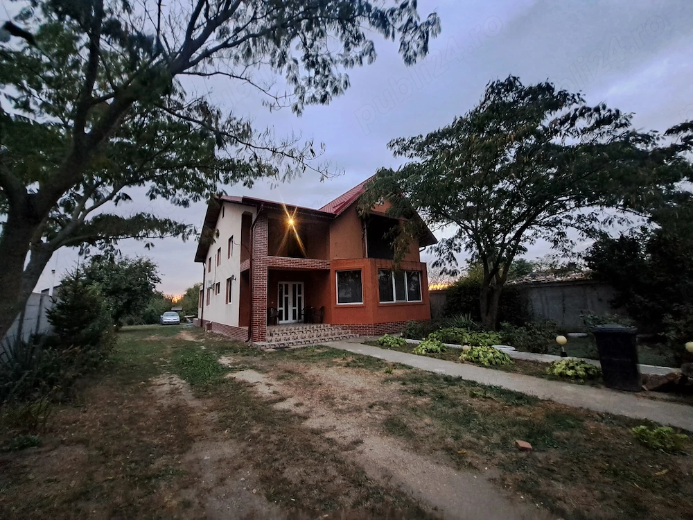 Casă de vânzare   zonă centrală, Săbăreni, Giurgiu