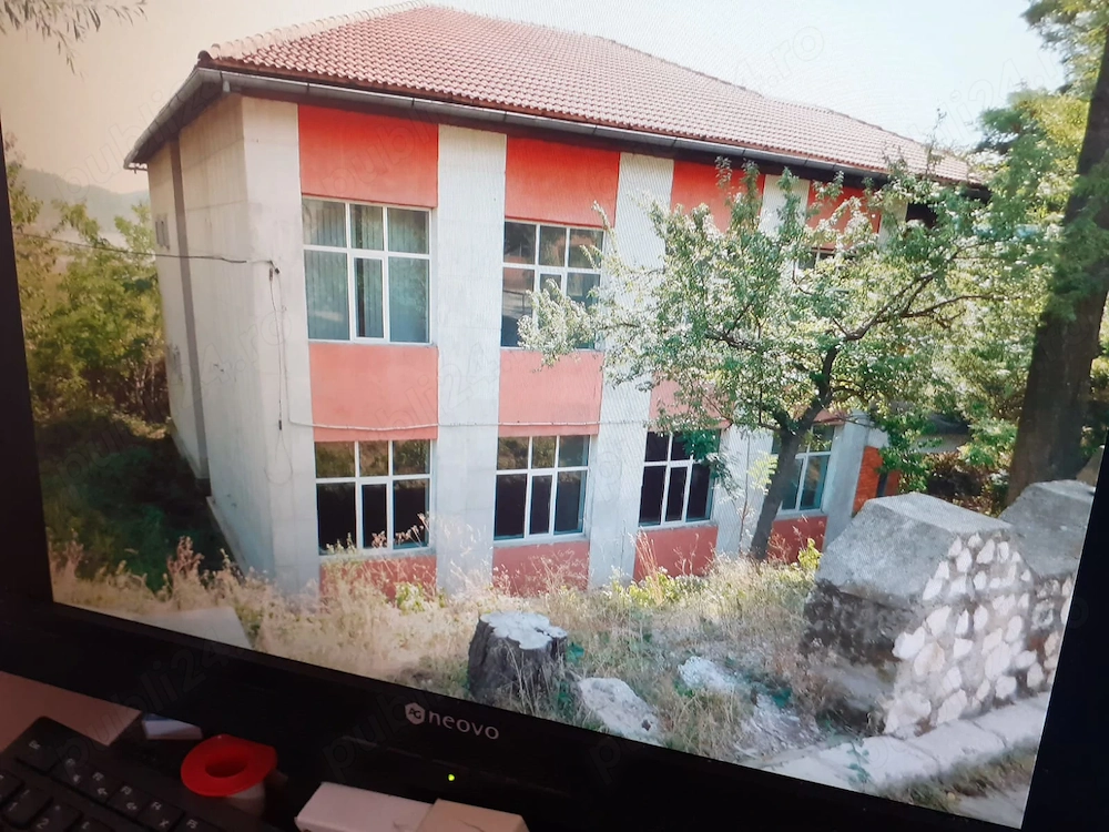 orsova - vanzare teren 18.986 mp si constructii 