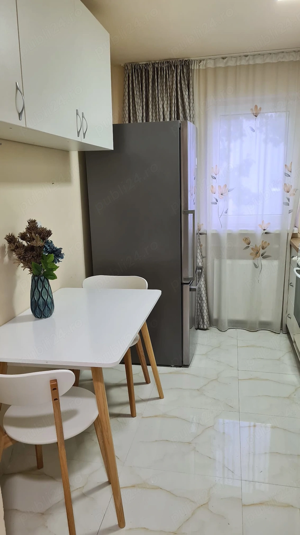 inchiriez apartament cu 2 camere in Manastur