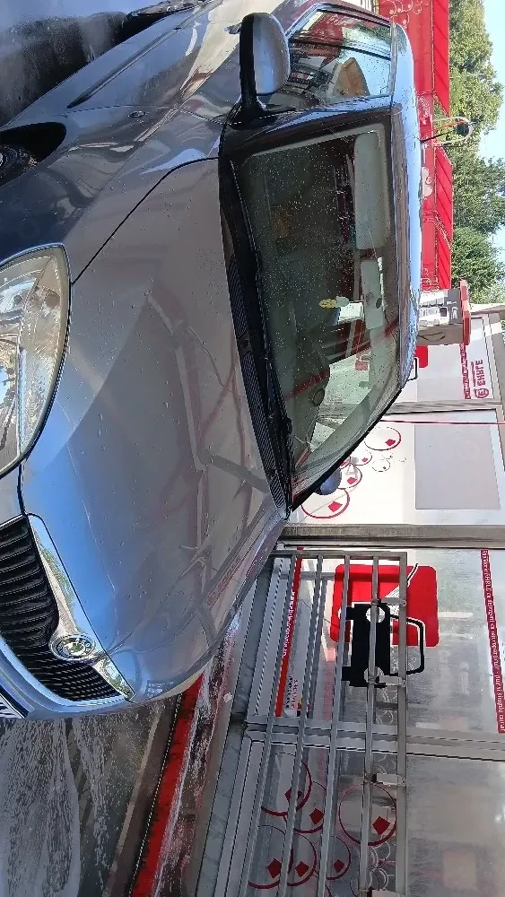 vând skoda fabia 