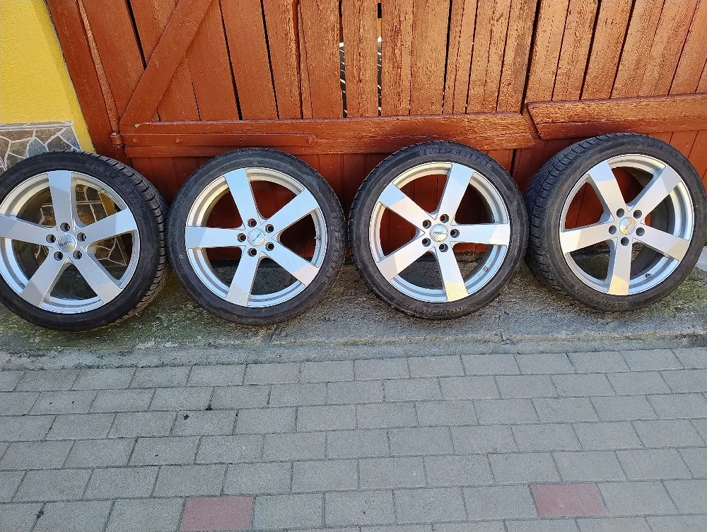 Vand jante R19 cu anvelope de iarna Imperial