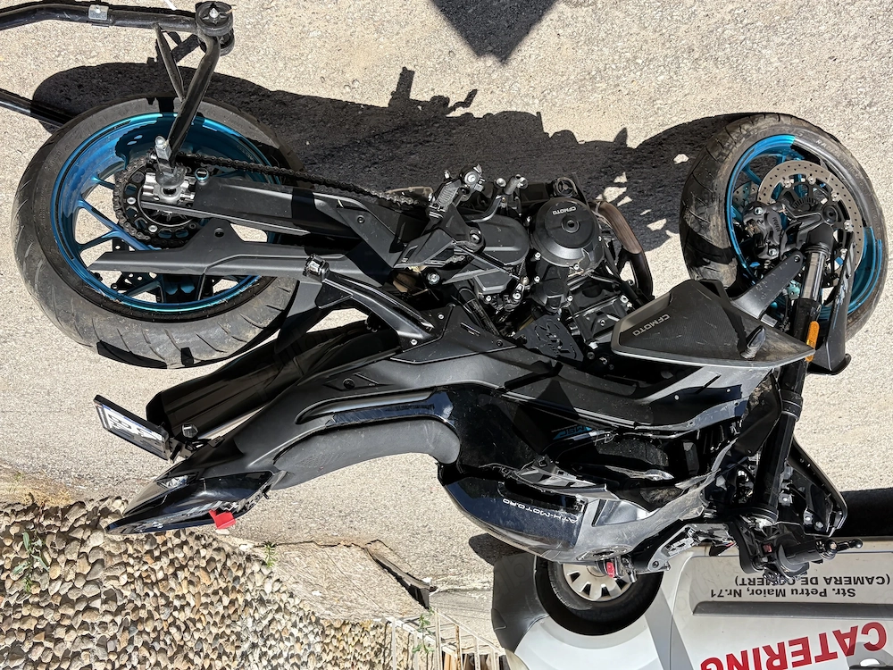dezmembrez motocicleta CF moto 800 nk advanced 2025
