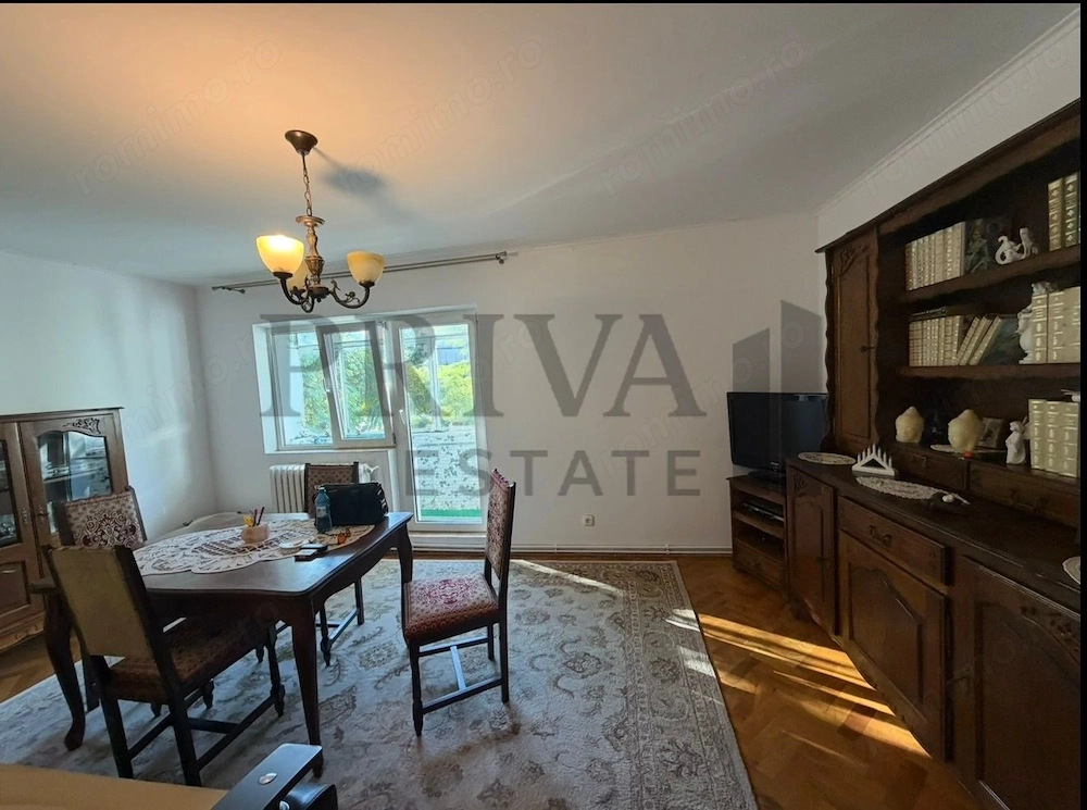Apartament 3 camere decomandat, etajul 1, garaj și boxă – Girocului