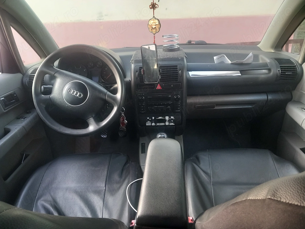 Vând Audi 1.4 benzina 