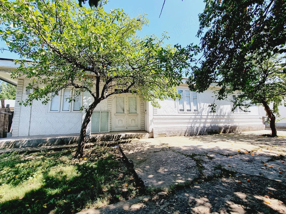 Casa cu teren 2068 mp sat Fundeni jud. Galati strada asflatata