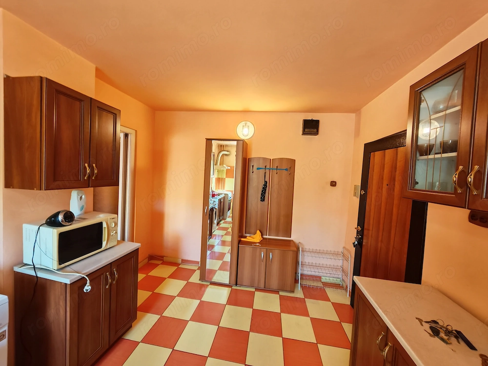 Lipovei-Sever Bocu , 2 camere etajul 2 (8/13)