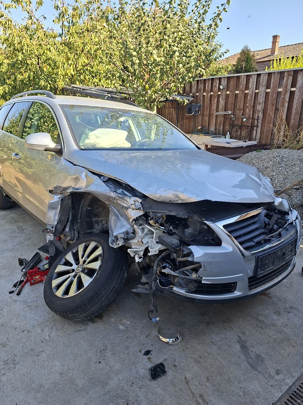 Dezmembrez passat b6
