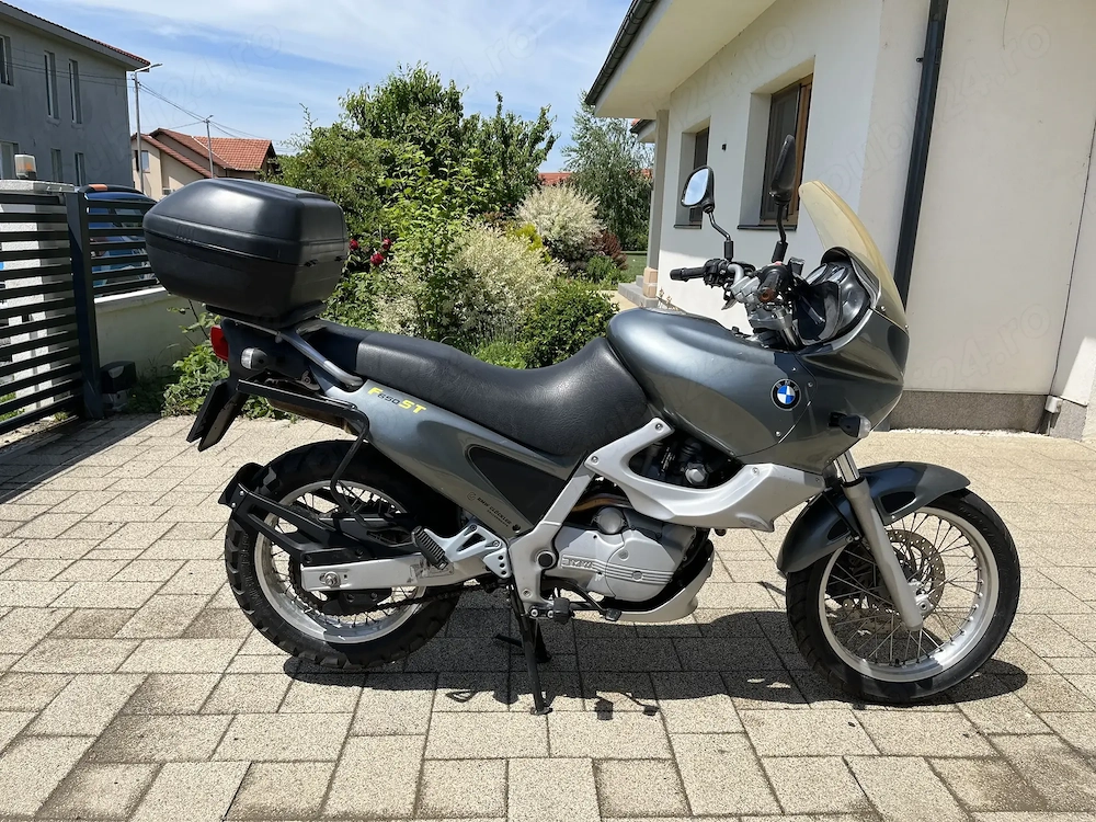 Vând motocicleta BMW F650ST (1999)   10.000 km, revizii, stare f. bună, dotări