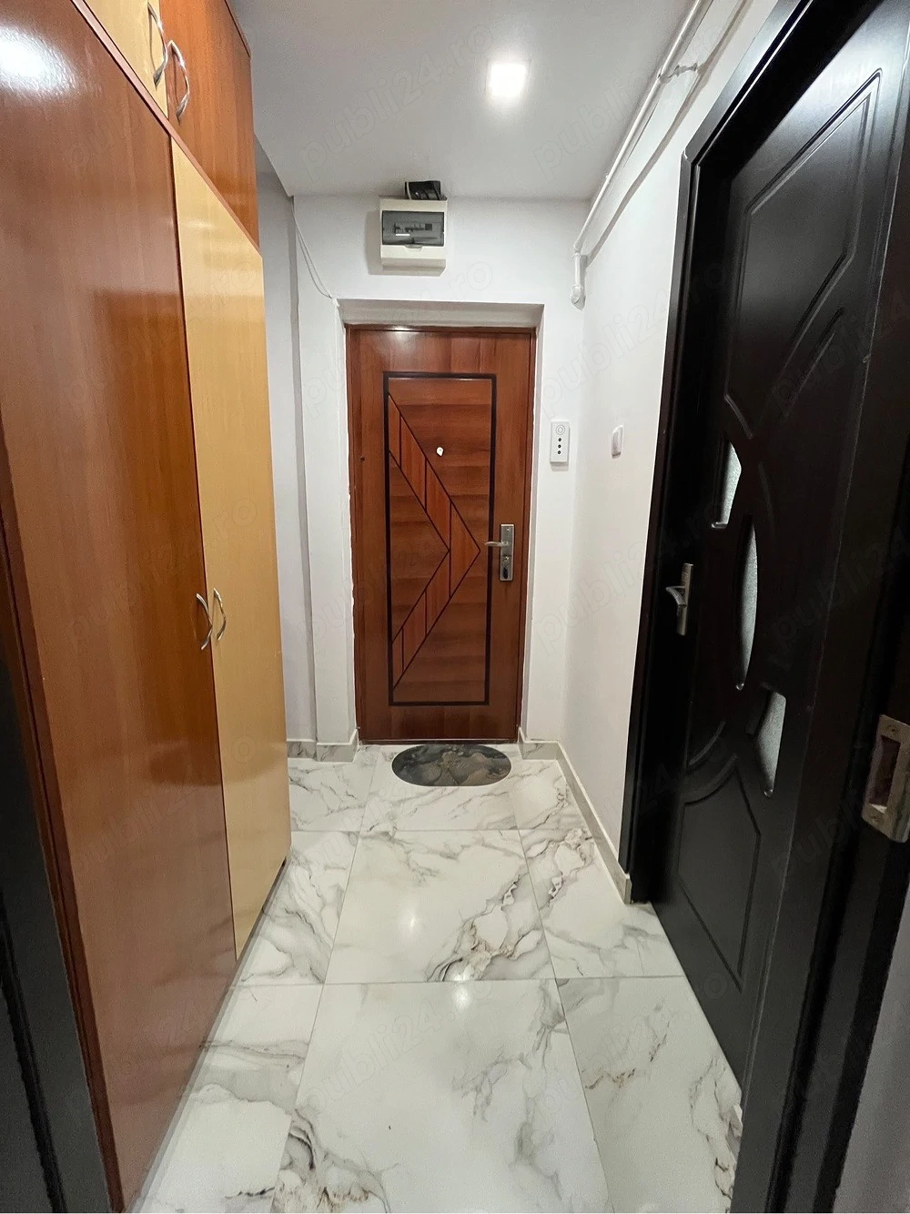Închiriez garsonieră confort 1   complet mobilată și utilată, vedere către Parcul Crâng