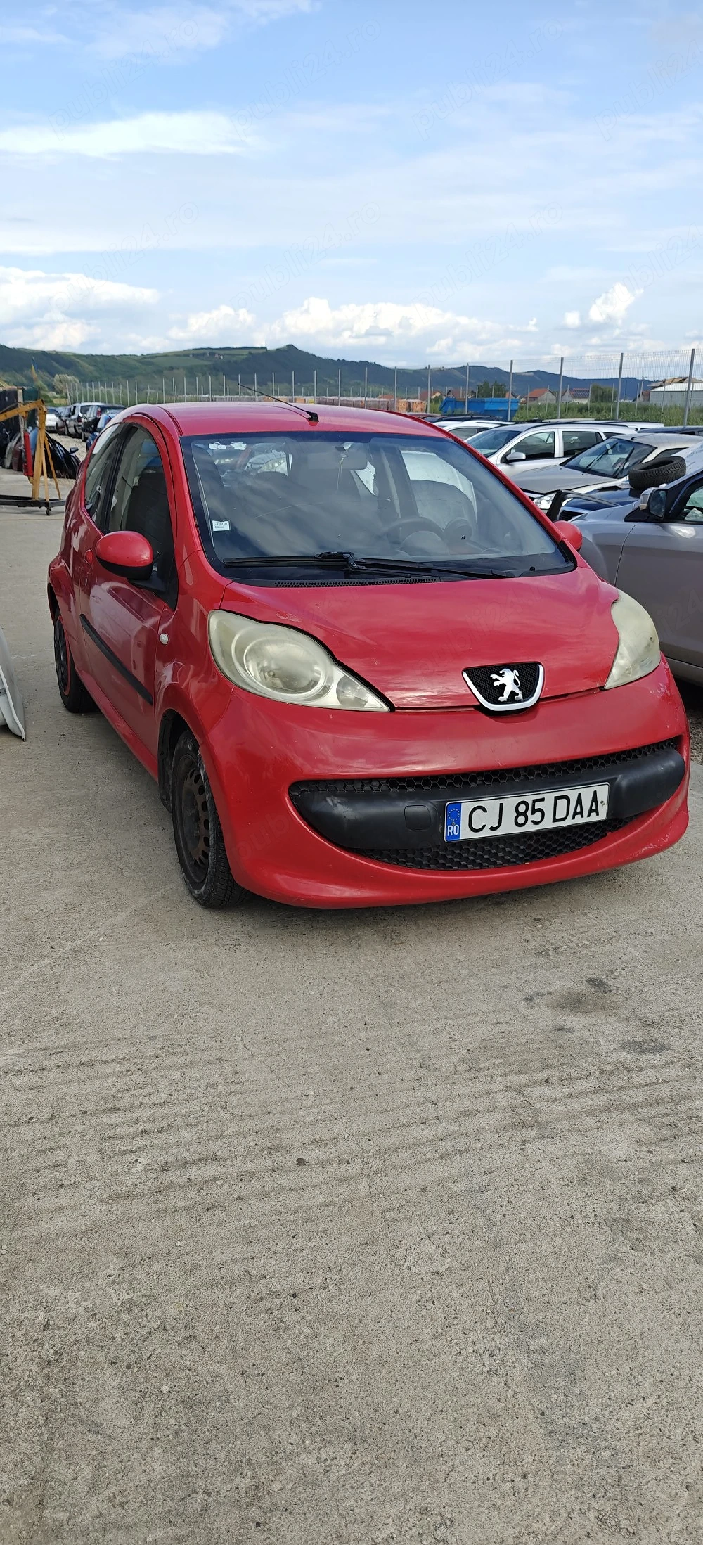 Dezmembrez Peugeot 107 