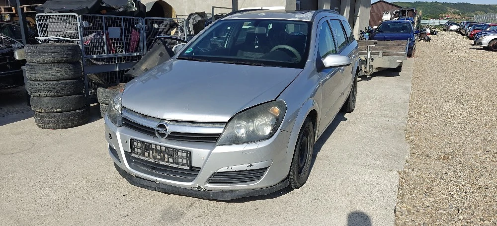 Dezmembrez Opel Astra H Variant