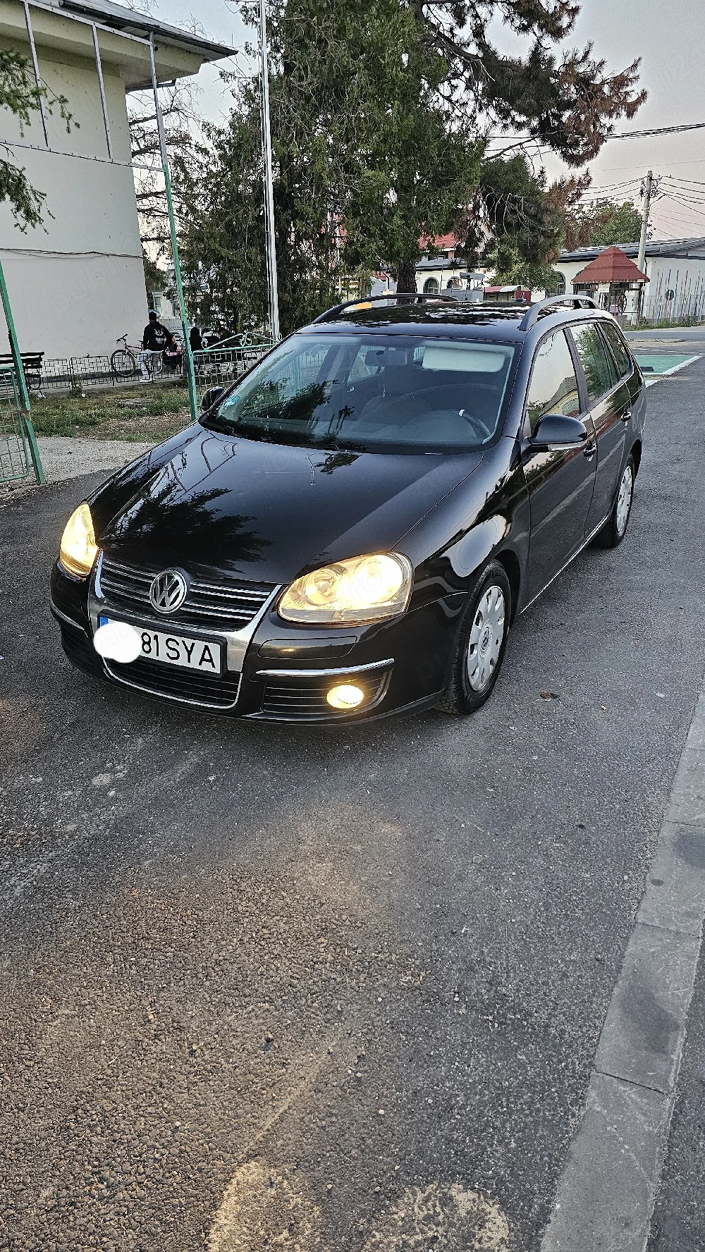 Vând Golf 5 1.9 TDI 105 cp Bls 2008