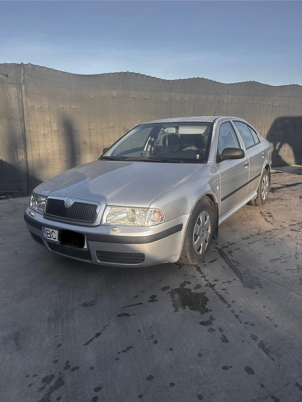 Vând Skoda Octavia 2002 1,6 benzina 