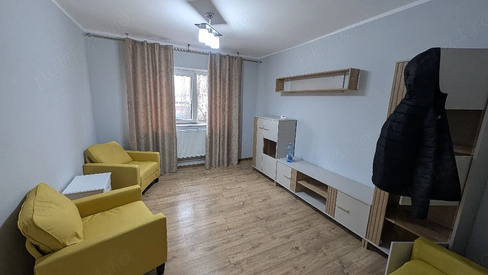 închiriez apartament cu două camere 