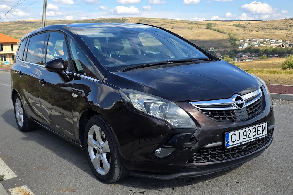 Opel Zafira Tourer 2014 | COSMO Autentic | 2.0 CDTI Automat (165 CP) | Parbriz Panoramic