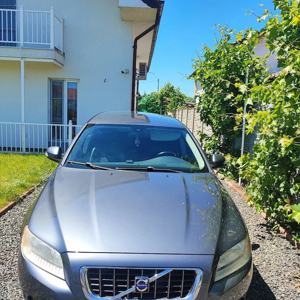 Volvo (motor Volvo) (familiar) foarte intretinut