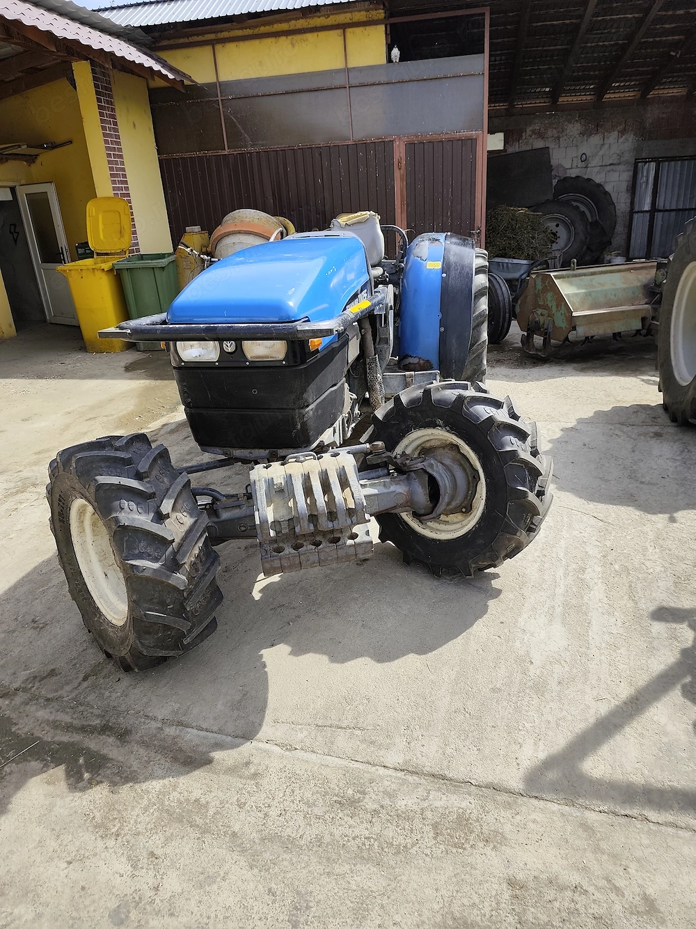 New Holland TN75F