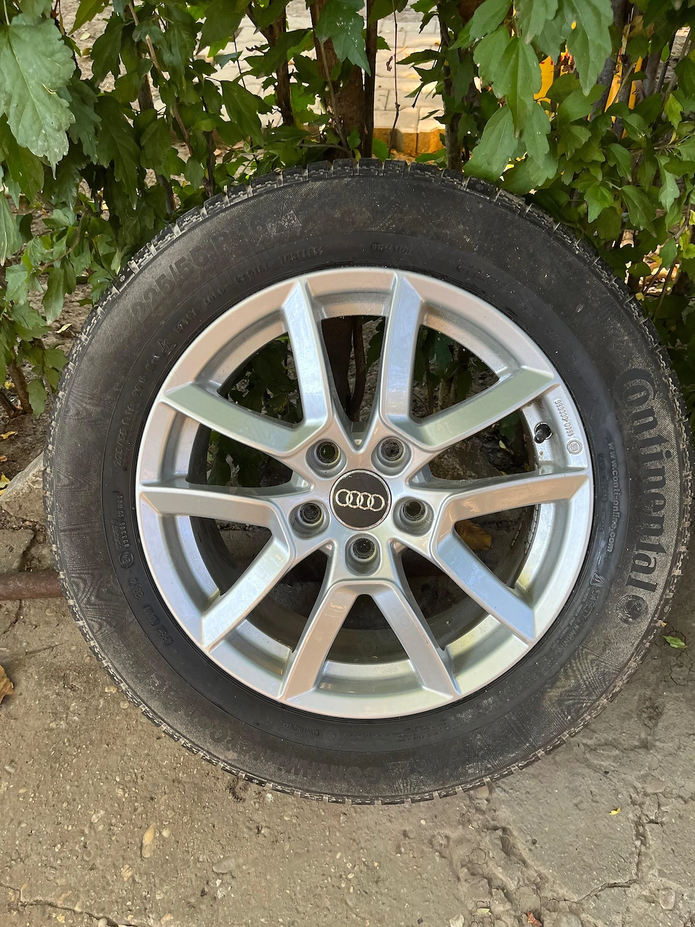Vand Jenti originale Audi, cauciucuri de iarna (DOT2014)/ 225 55 R16